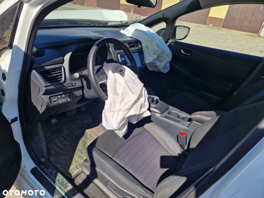 Nissan Leaf 40 kWh Tekna - 7