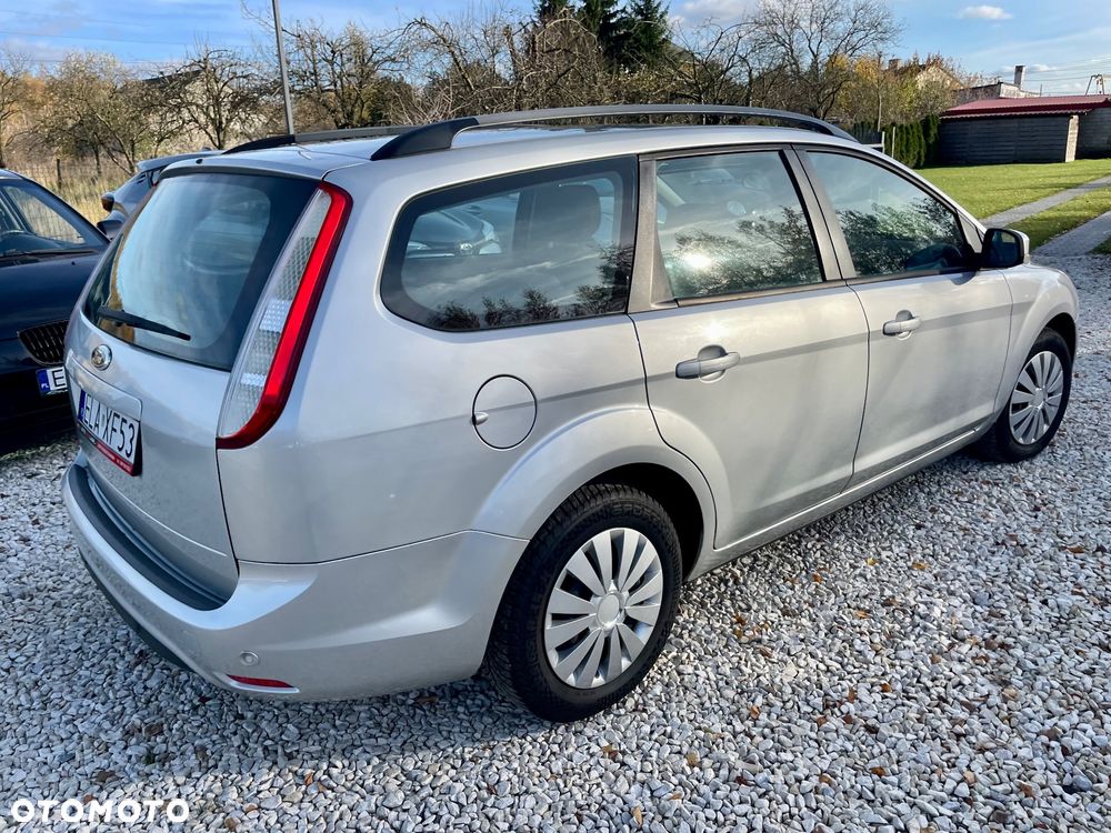 Ford Focus 1.6 16V Fun - 18