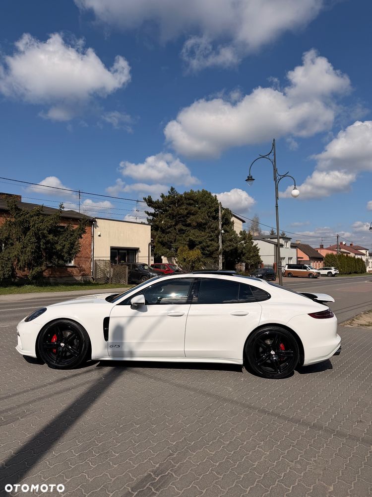 Porsche Panamera 4 - 4