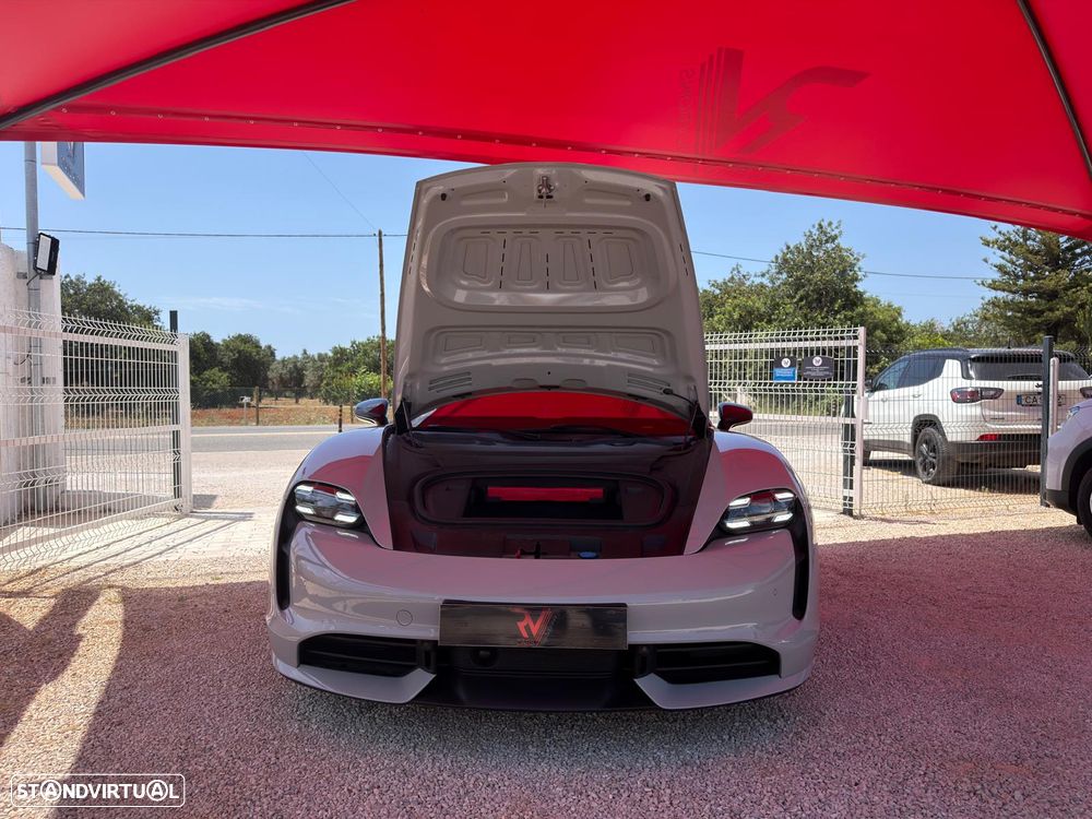 Porsche Taycan Turbo - 19