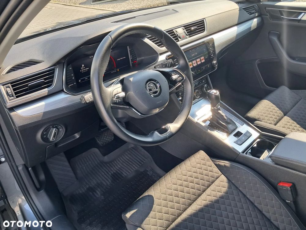 Skoda Superb 2.0 TDI SCR Ambition DSG - 10
