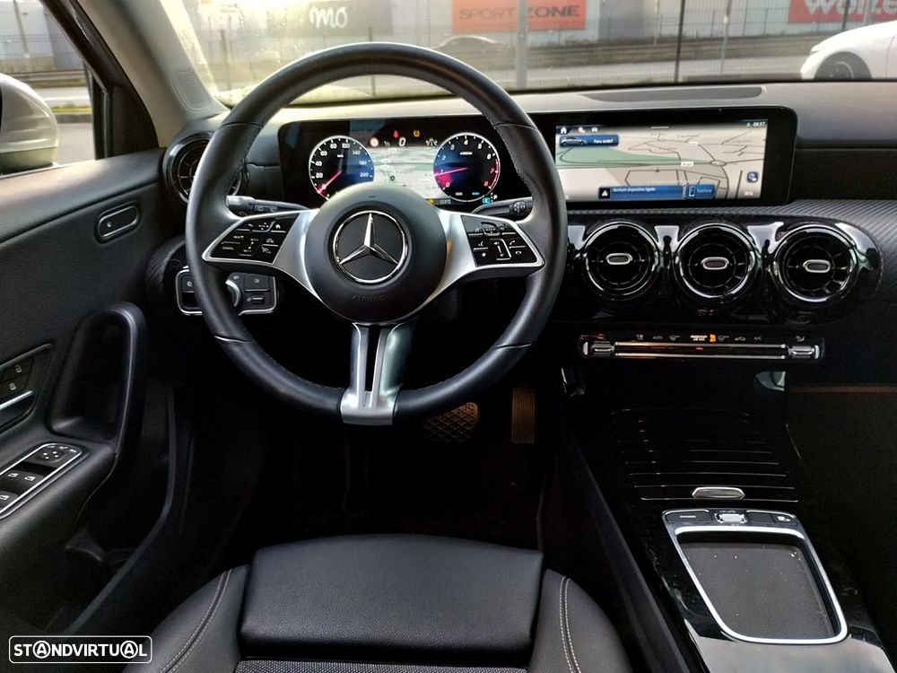 Mercedes-Benz A 200 7G-DCT - 3