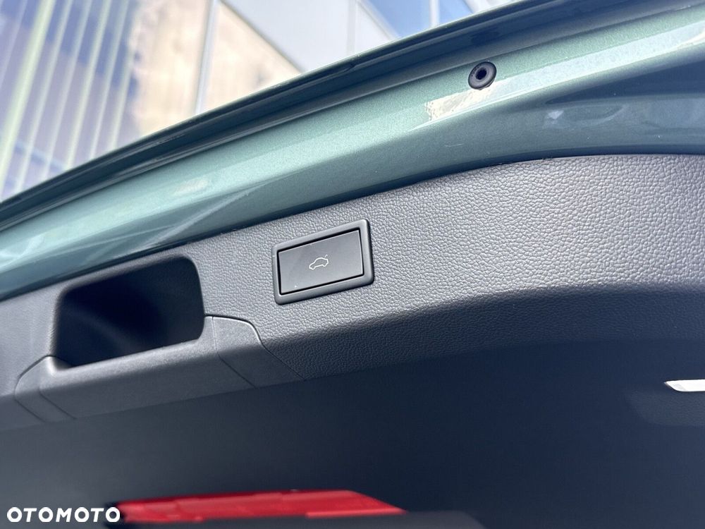 Volkswagen Passat Variant 2.0 TDI SCR Elegance DSG - 38