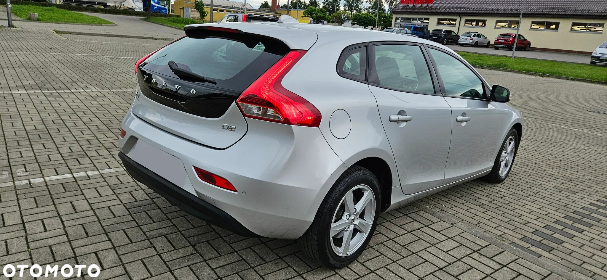 Volvo V40 D2 Drive-E Momentum - 3