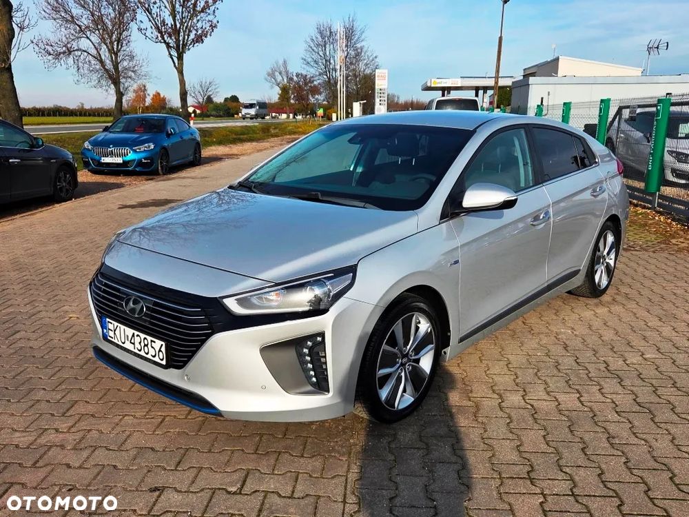 Hyundai IONIQ Hybrid Premium - 17