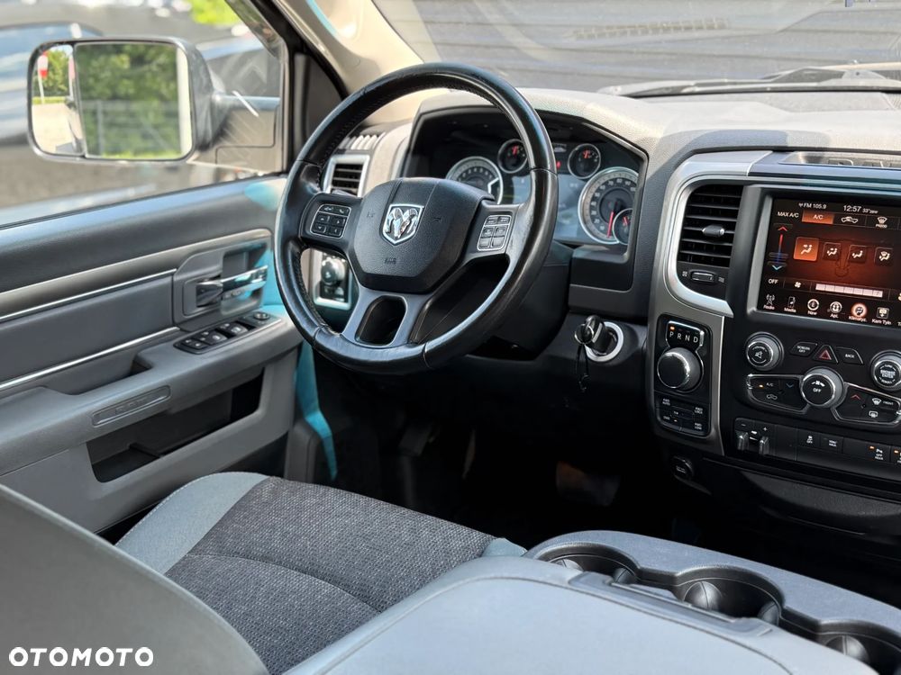 RAM 1500 Crew Cab Shortbed Bighorn - 30