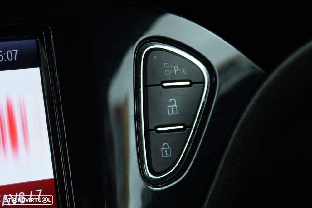 Opel Adam 1.0 T Rocks - 30