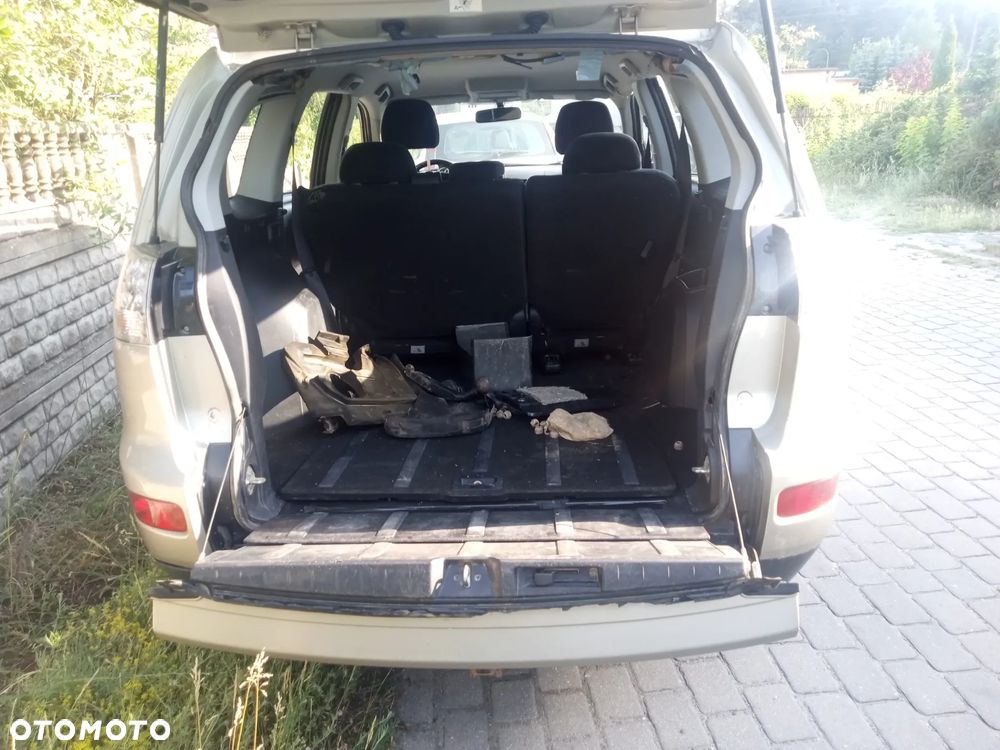 Mitsubishi Outlander 2.0 DI-D 4WD Invite - 11