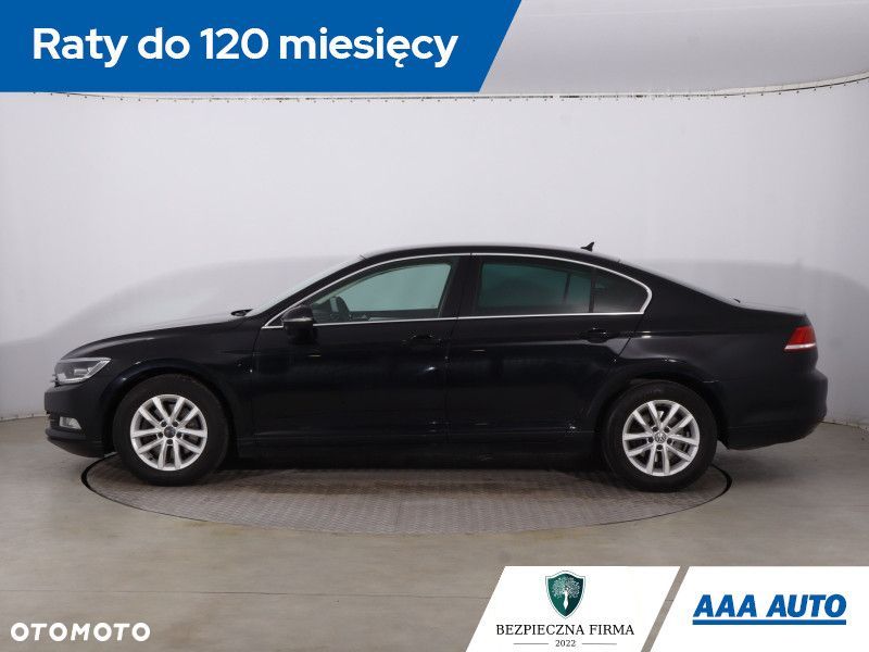Volkswagen Passat - 4