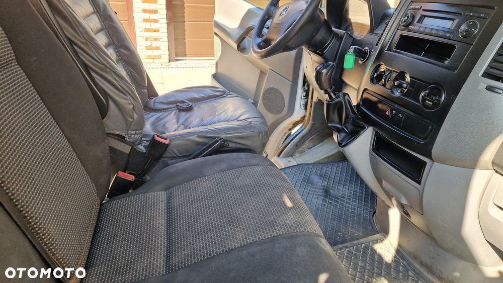 Mercedes-Benz Sprinter - 20