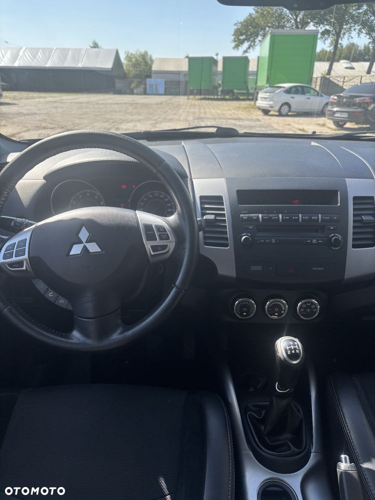 Mitsubishi Outlander 2.0 Intense 2WD - 8