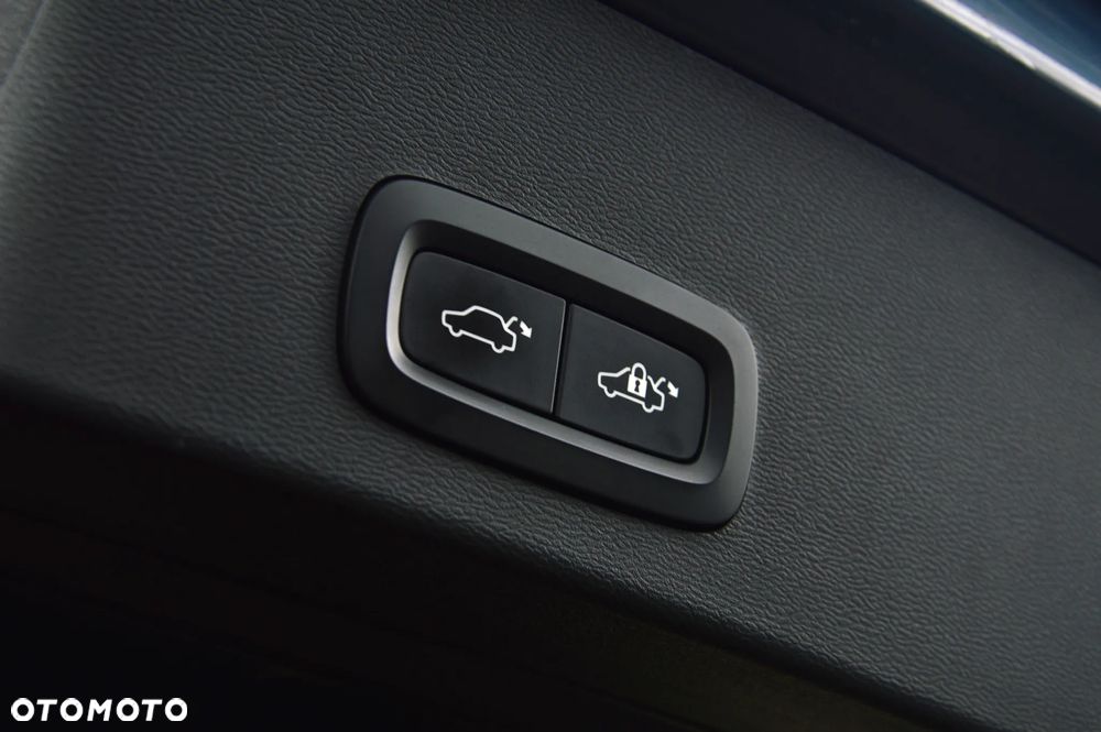 Volvo XC 40 T4 AWD Momentum Pro - 30