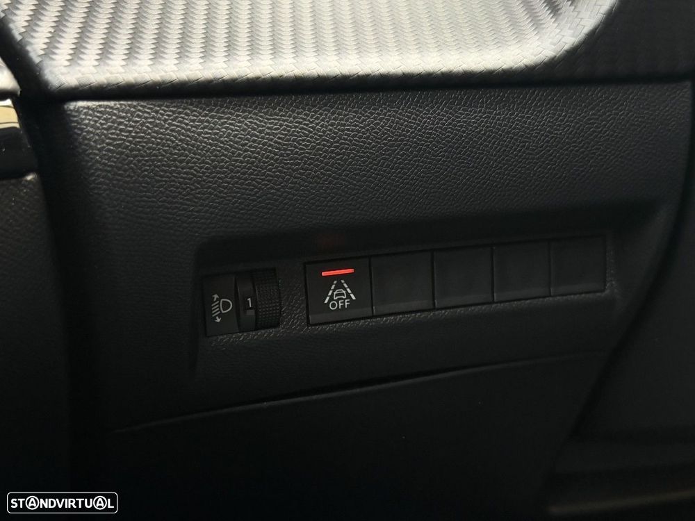 Peugeot 208 1.2 PureTech Active Pack - 21