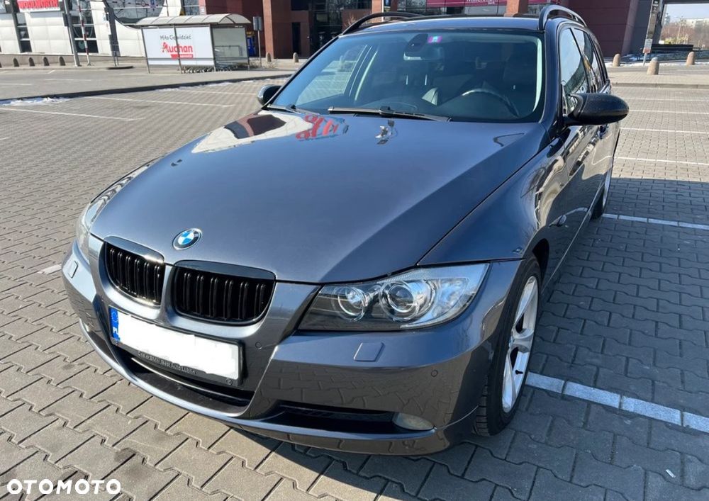 BMW Seria 3 325xi Touring - 4