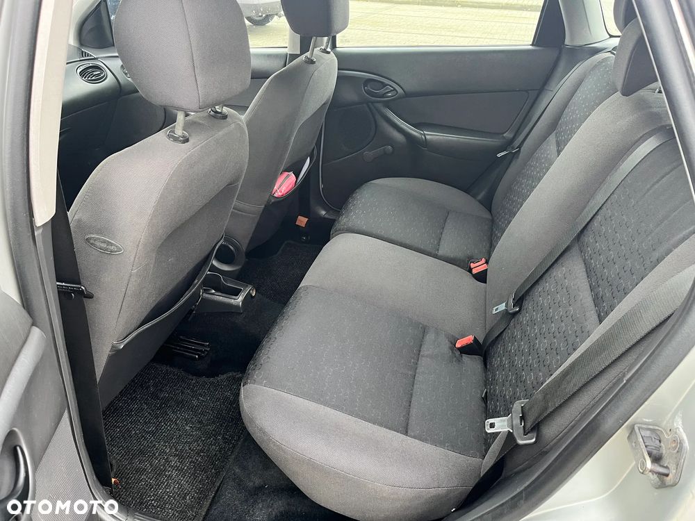 Ford Focus 1.8 TDDi Comfort - 14