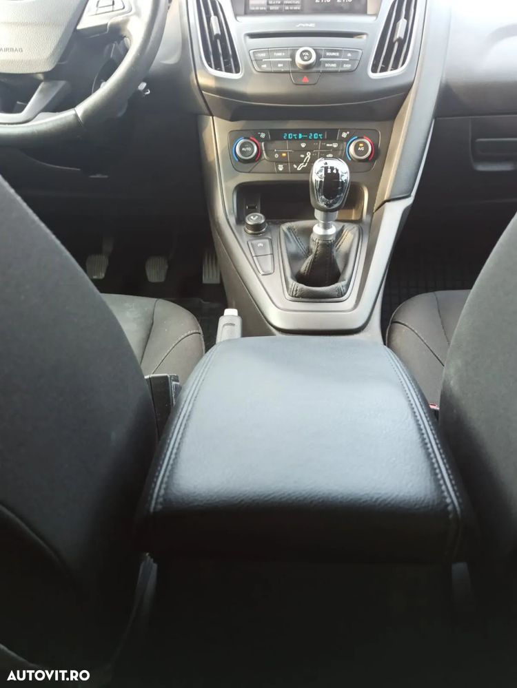 Ford Focus 1.0 EcoBoost Titanium - 20