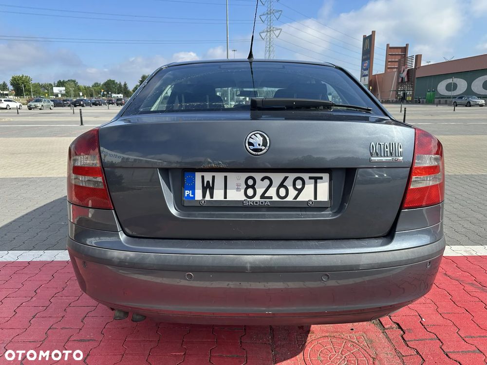 Skoda Octavia 2.0 TDI DPF Ambiente - 6