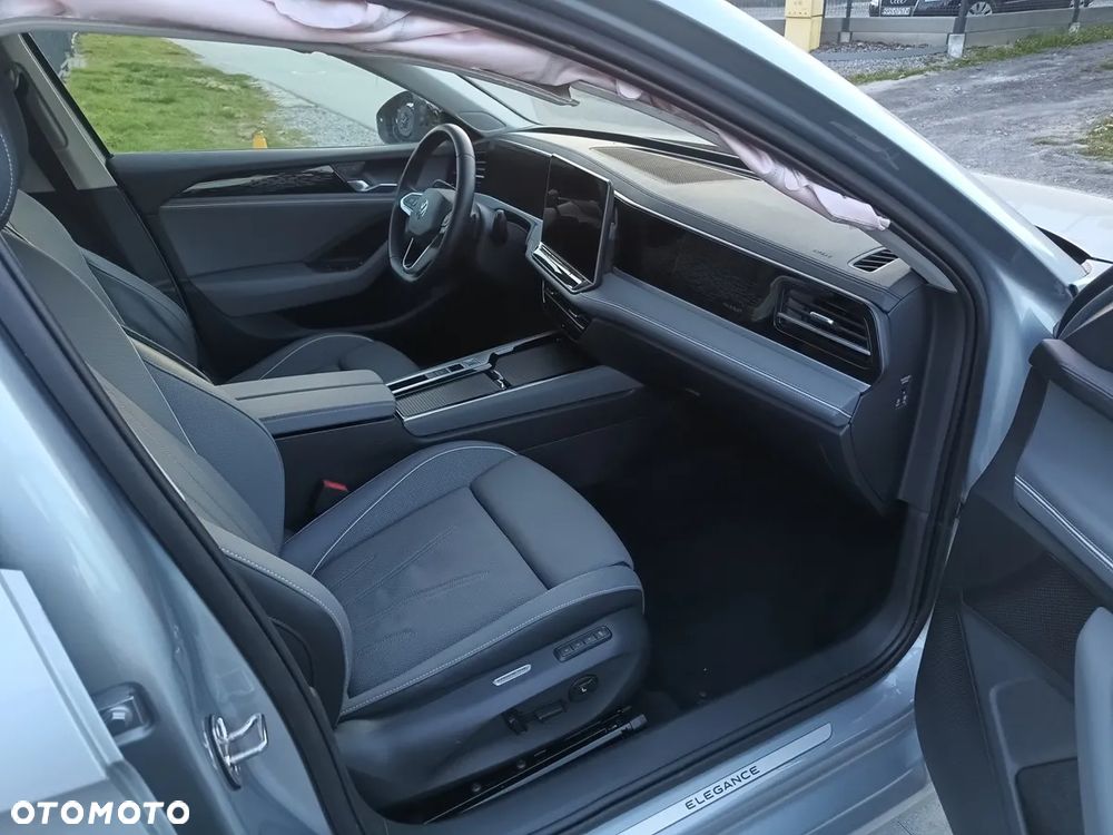 Volkswagen Passat - 14