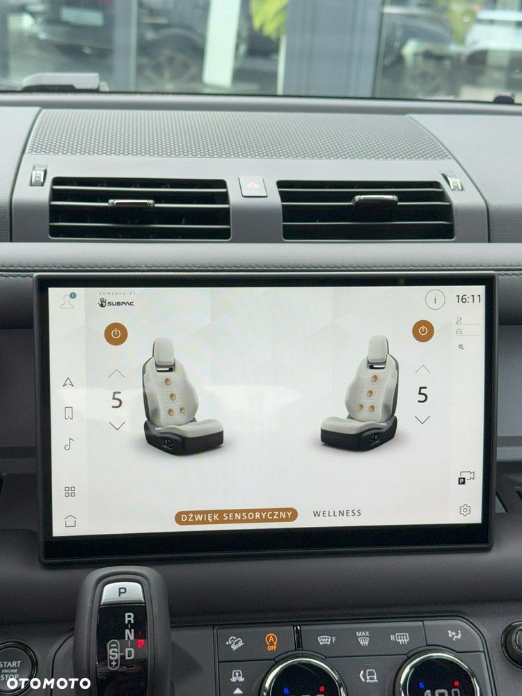 Land Rover Defender - 15