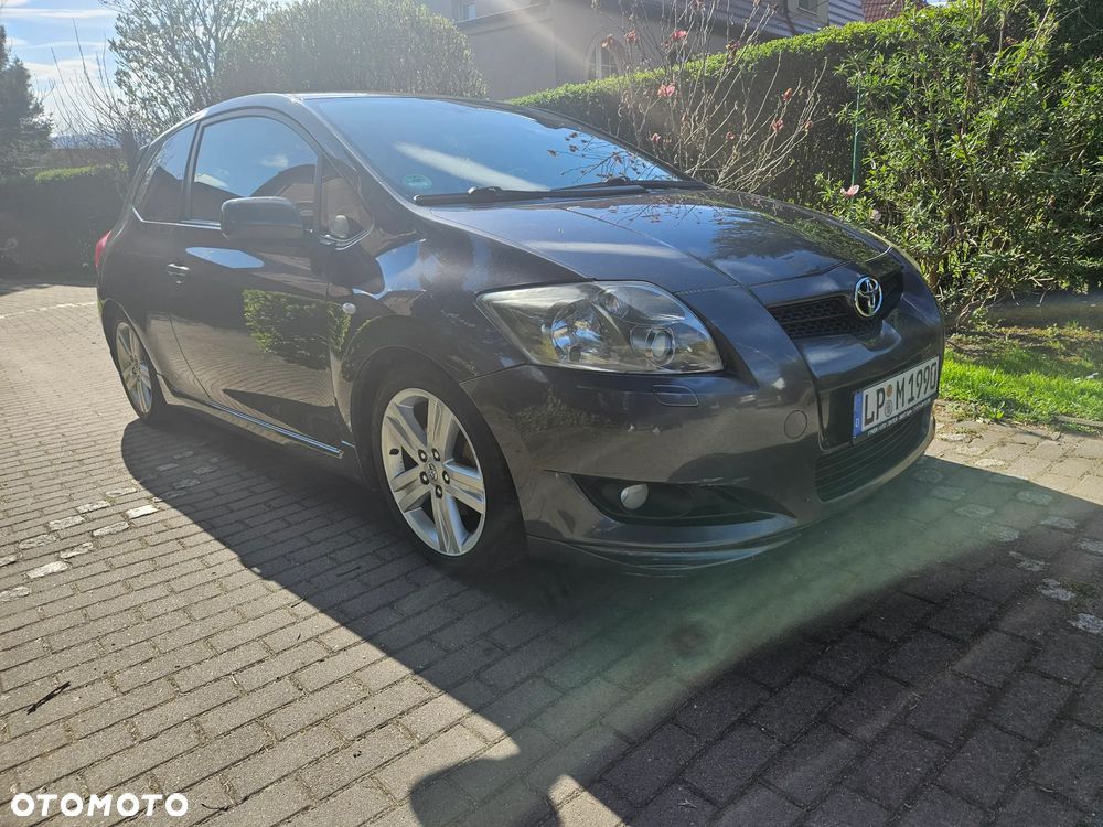 Toyota Auris 2.2 D-4D D-CAT - 11