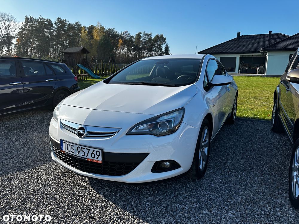 Opel Astra IV GTC 1.6 T Active - 2