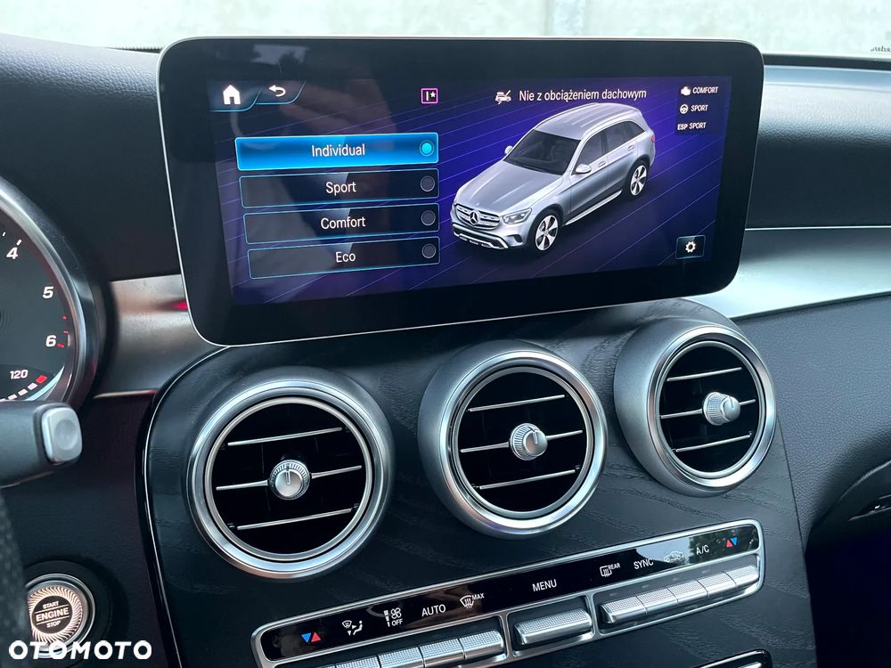 Mercedes-Benz GLC 220 d 4Matic 9G-TRONIC AMG Line - 33