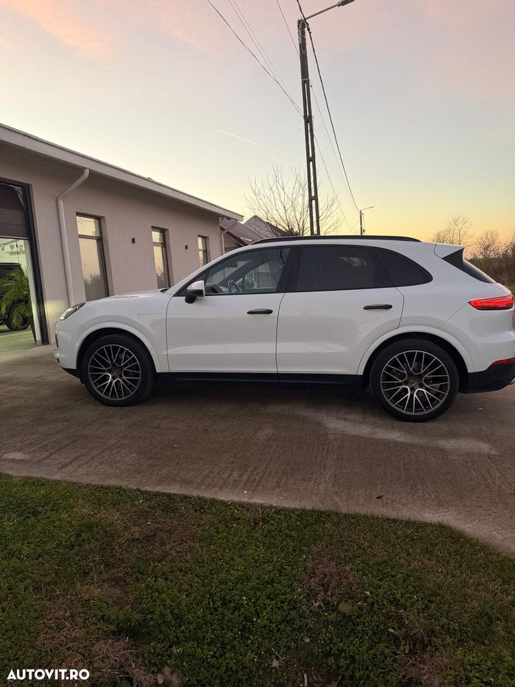 Porsche Cayenne Standard - 7