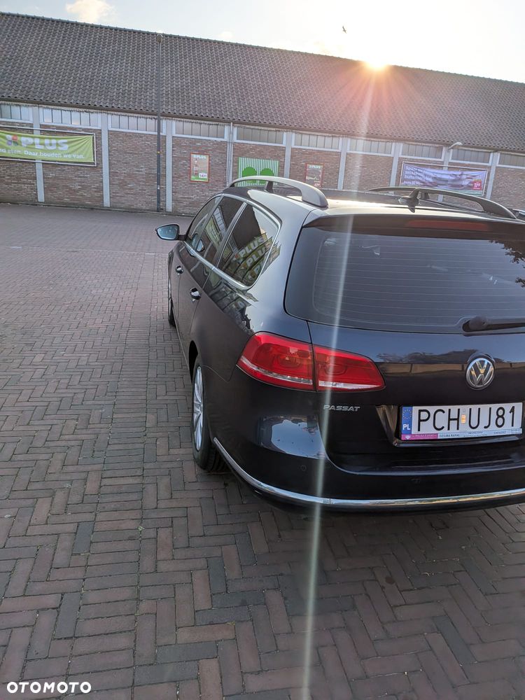 Volkswagen Passat - 11