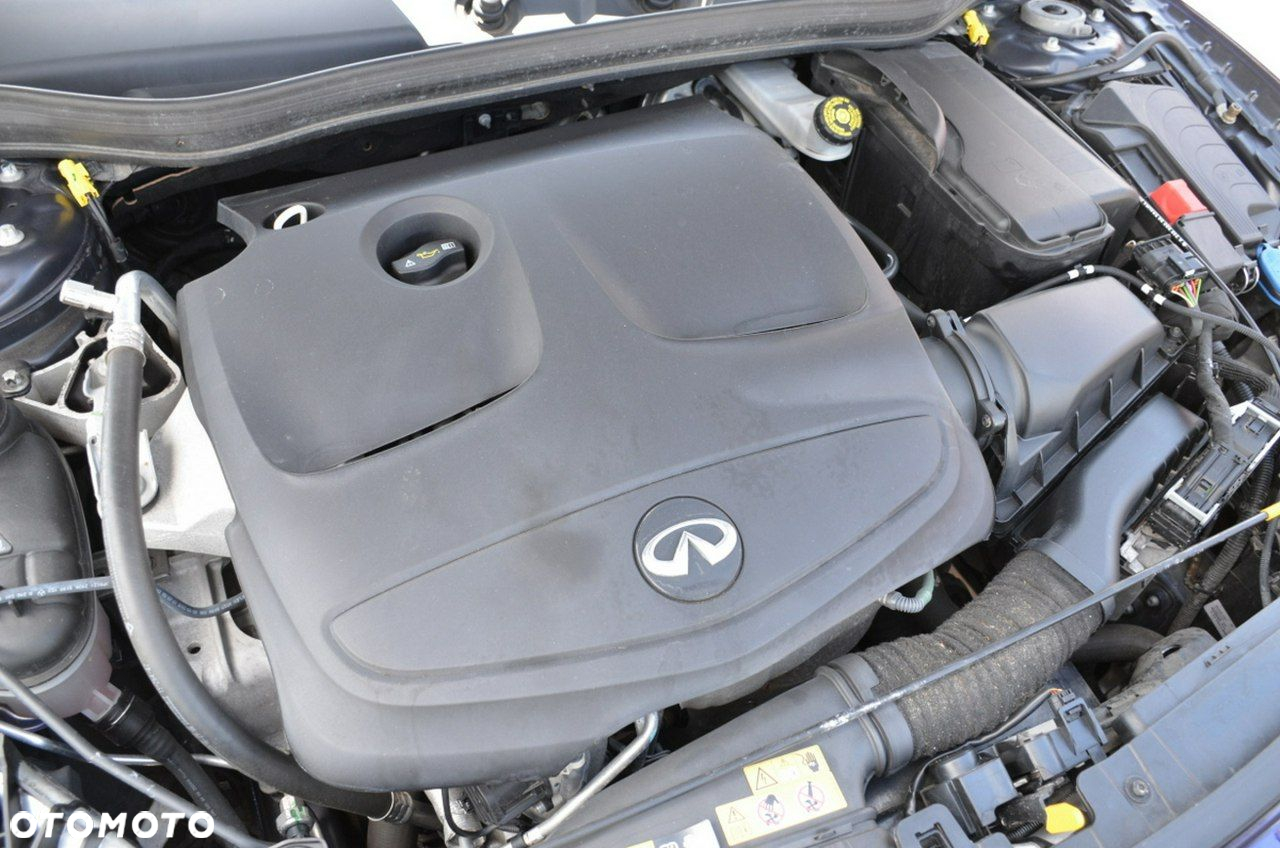 Infiniti Q30 - 25