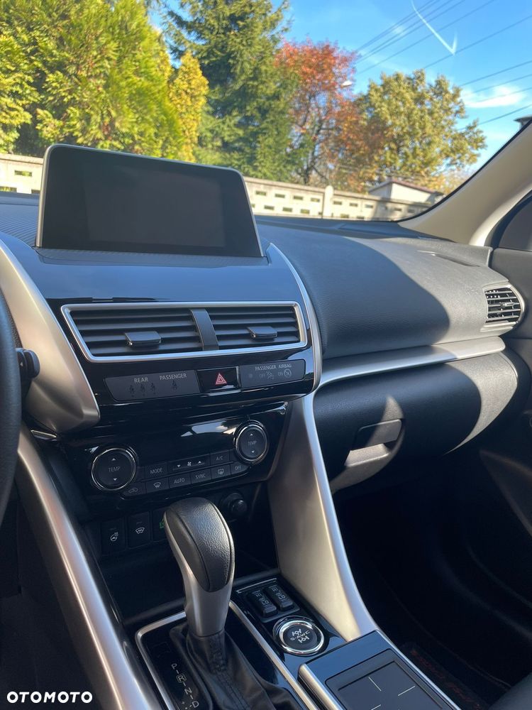 Mitsubishi Eclipse Cross 1.5 T GPF Instyle CVT 4WD - 26