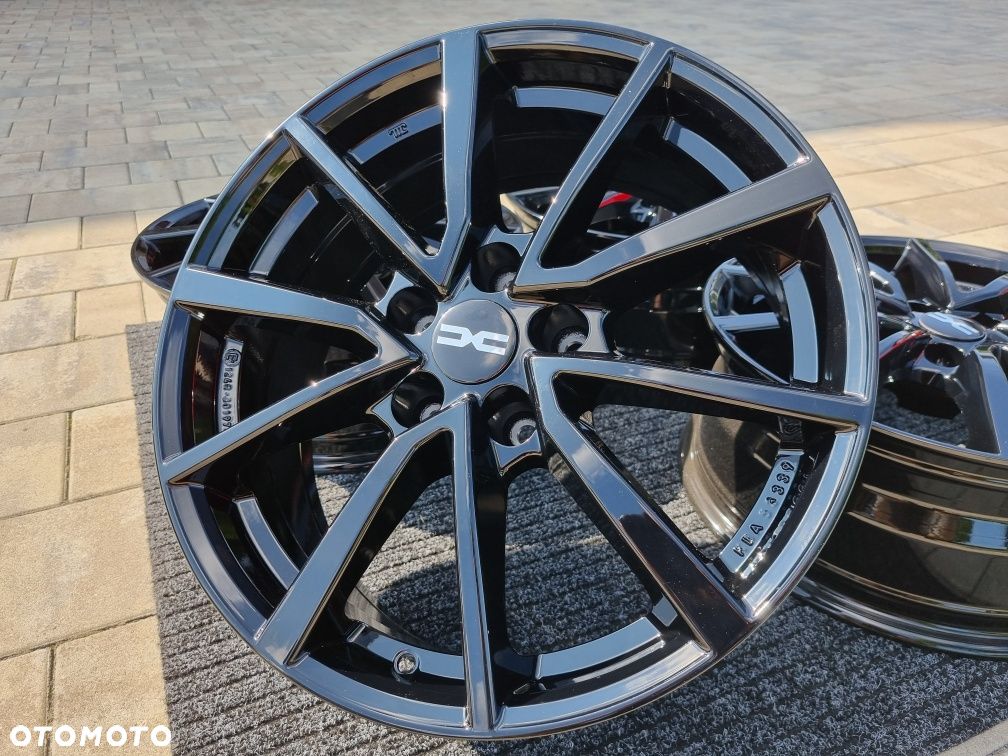 Dacia Duster 17 " Felgi aluminiowe 5x114,3 Daster I / II Czarny połysk - 1