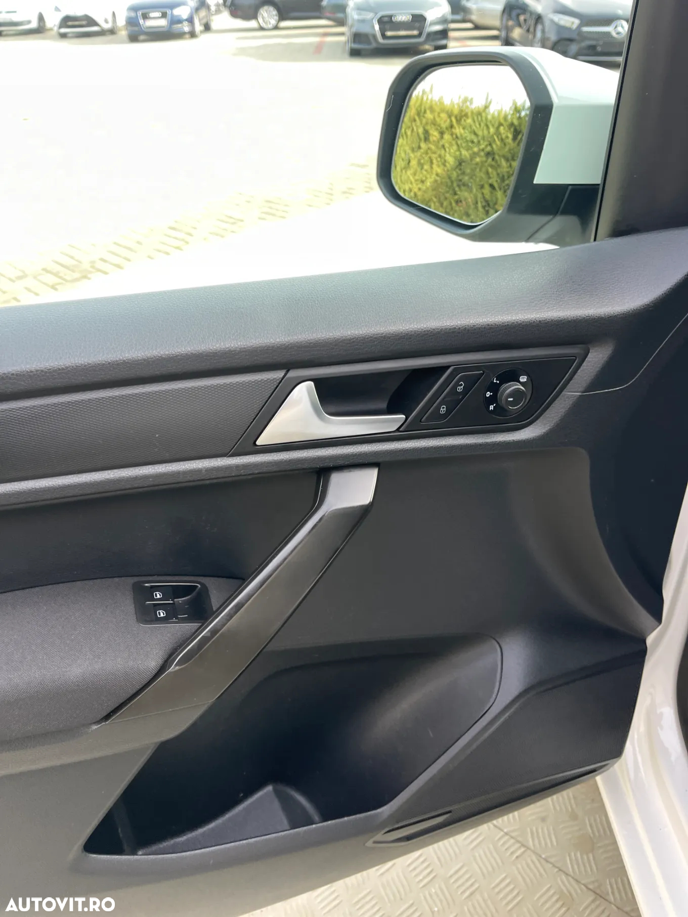 Volkswagen Caddy 2.0 TDI (7-Si.) Maxi Trendline - 31