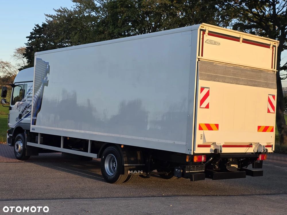 MAN TGM 15.290 / TGL / KONTENER / IZOTERMA / WINDA / KLIMA POSTOJOWA / 2019R / EURO 6 / PEŁEN SERWIS /  8200KG ŁADOWNOŚĆ  / SPROWADZONY / ZADBANY / JAK NOWY /  KSIĄŻKA SERWISOWA / E6 / 18 PALET - 6