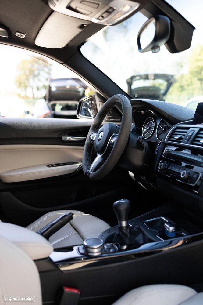 BMW 116 d Pack M - 37