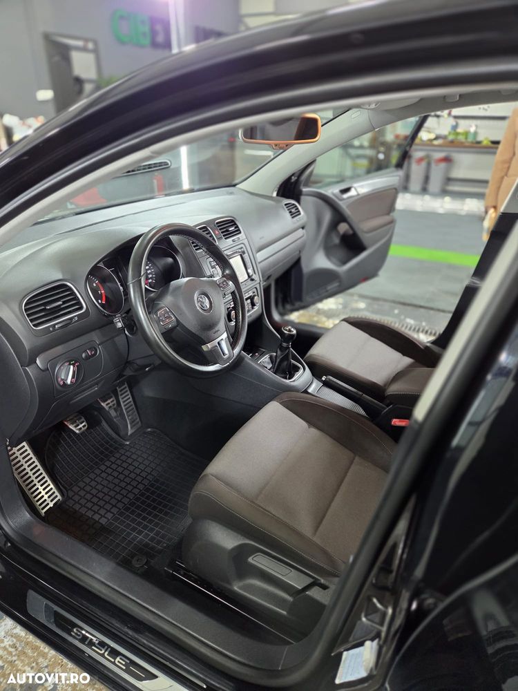 Volkswagen Golf 1.2 TSI Comfortline - 2