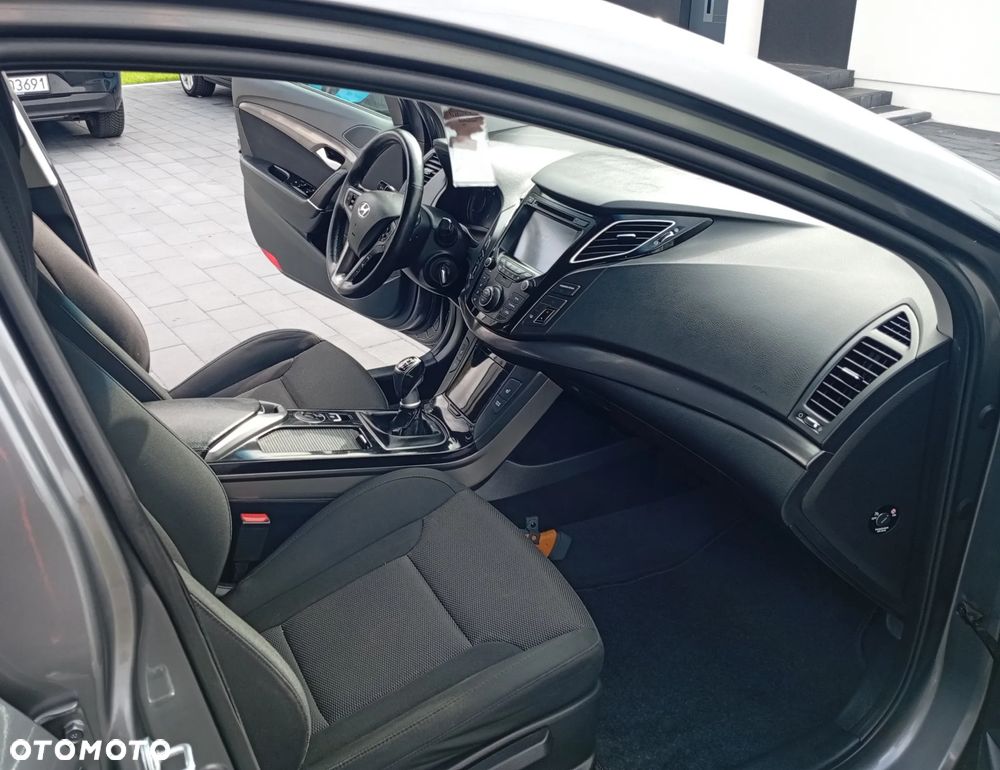 Hyundai i40 Kombi 1.7 CRDi Premium - 13