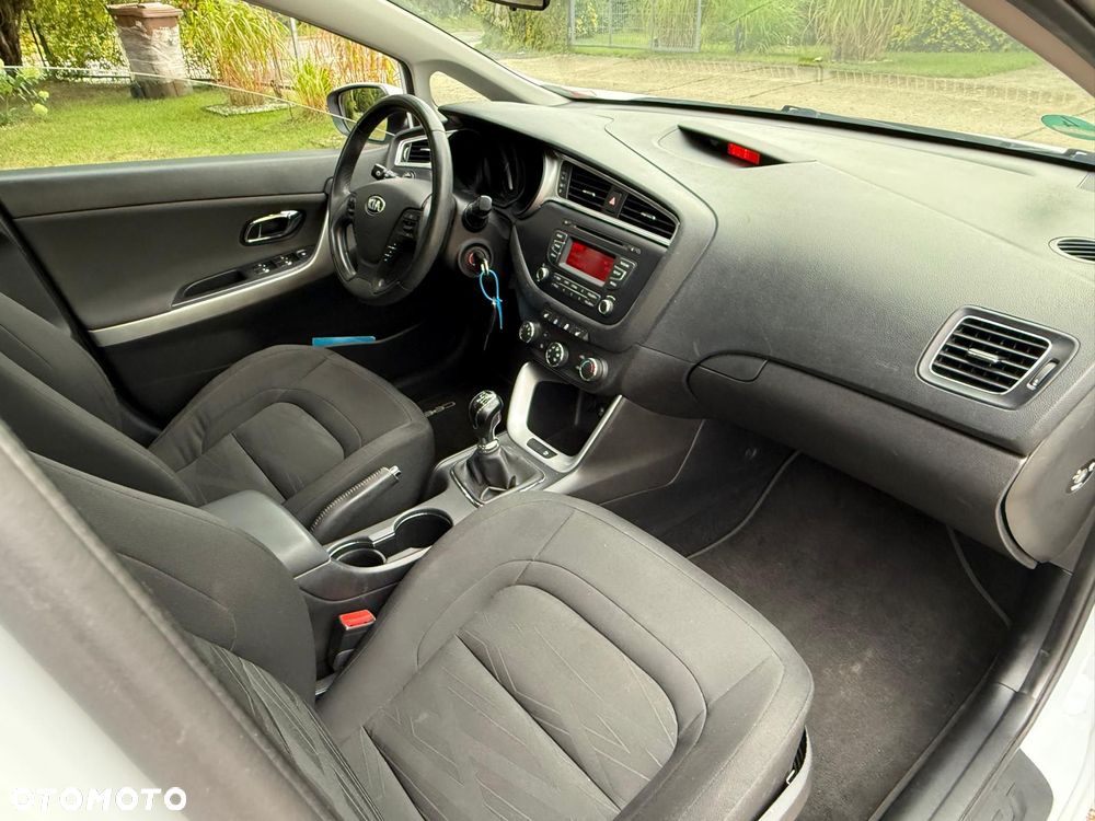 Kia Ceed - 7