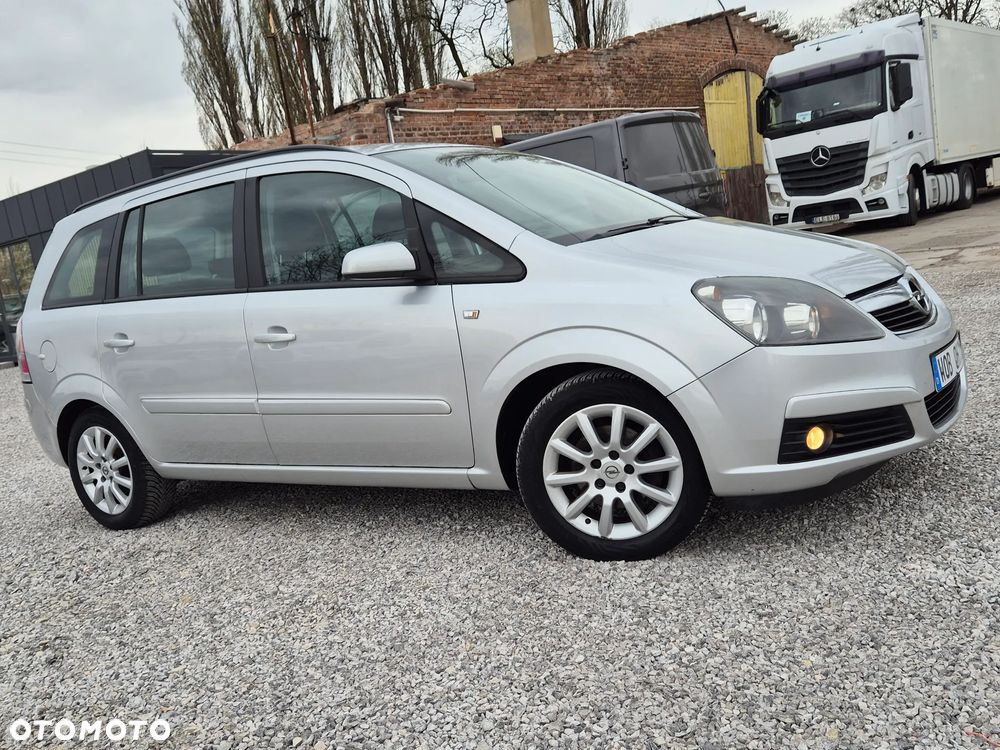 Opel Zafira 1.8 Innovation - 16