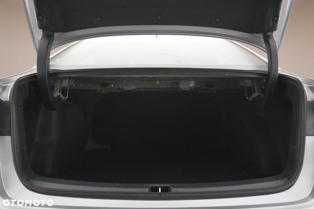 Toyota Corolla - 16