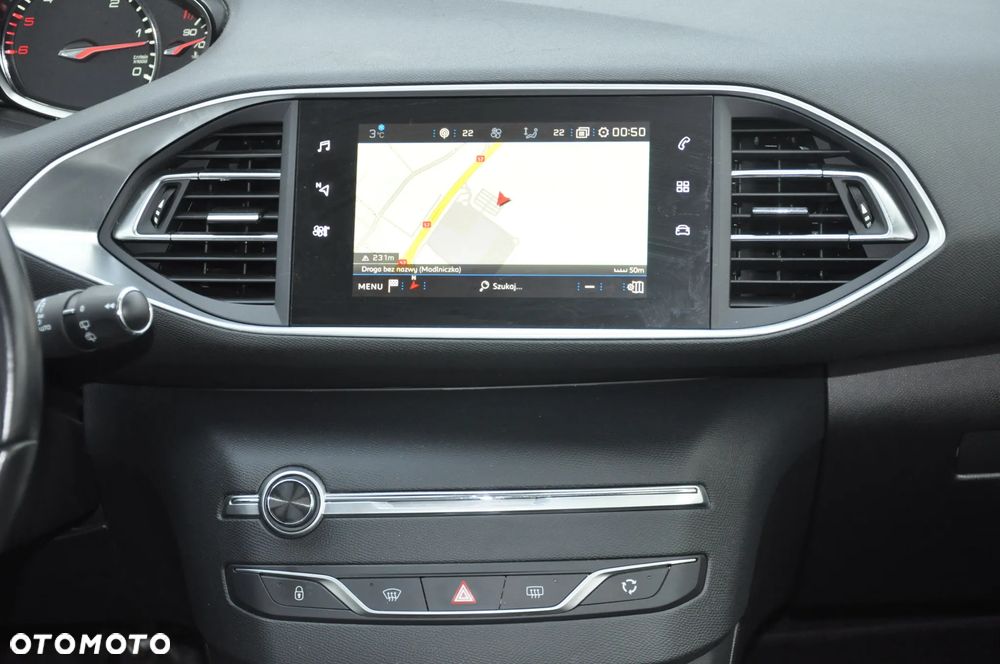 Peugeot 308 BlueHDi 130 EAT8 Black Edition - 30