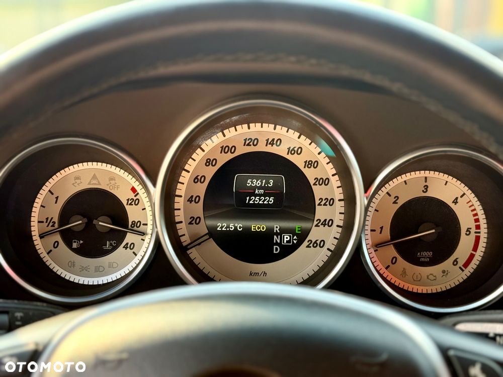 Mercedes-Benz CLS 350 d 4-Matic - 25
