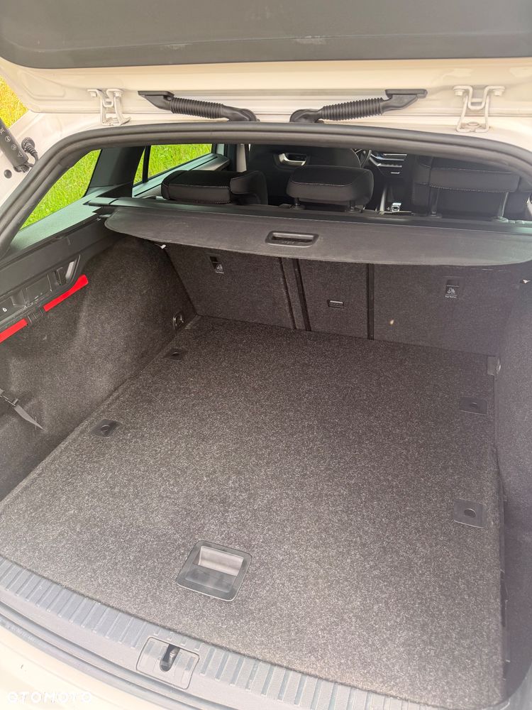 Skoda Octavia 2.0 TDI DSG Sportline - 11