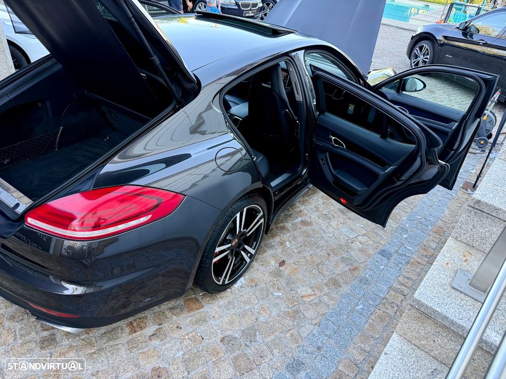 Porsche Panamera Platinum Edition - 32