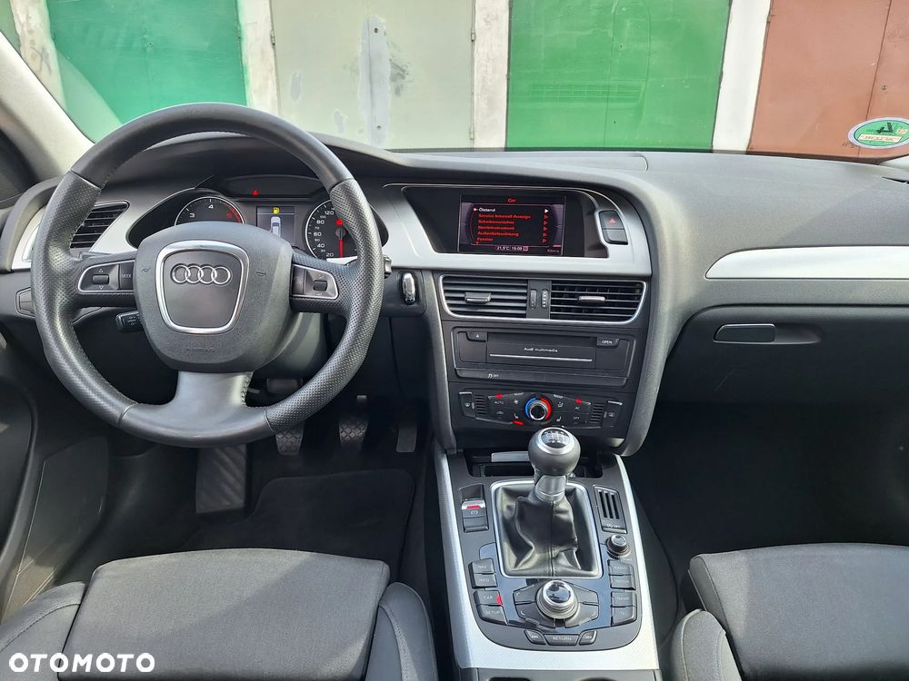 Audi A4 Avant 2.0 TDI DPF Ambiente - 16