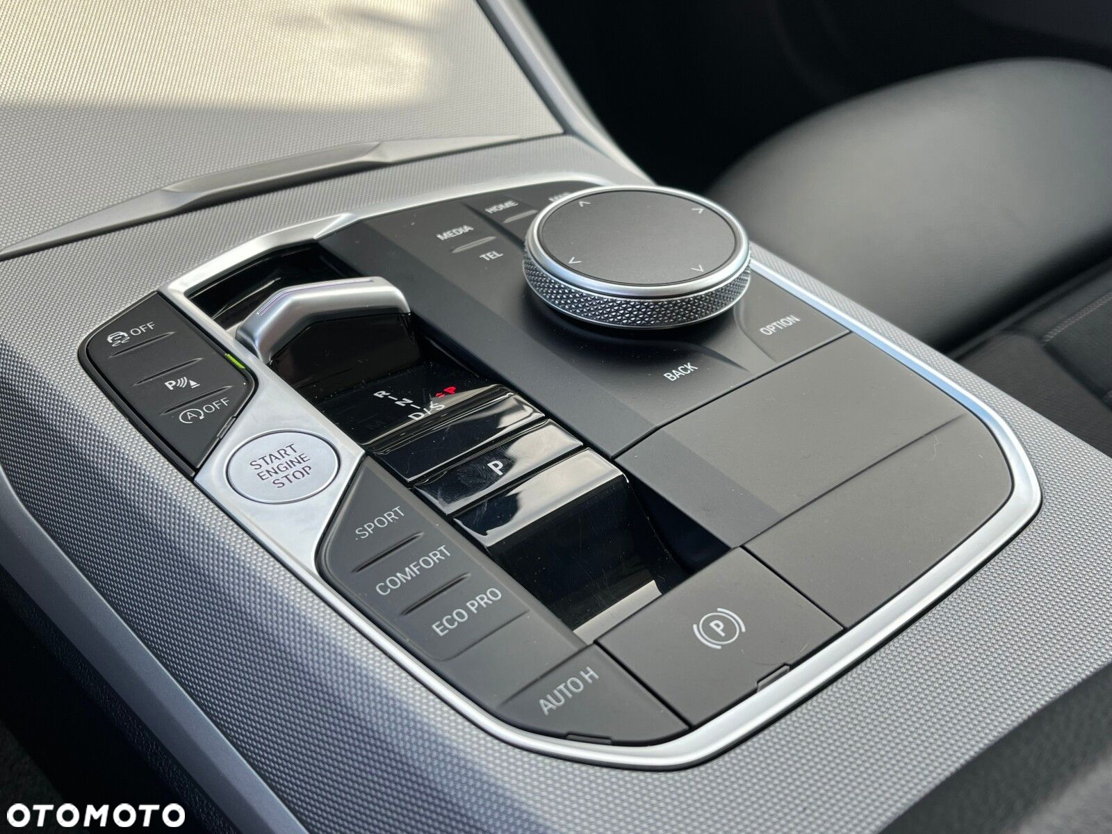 BMW Seria 3 318i - 16