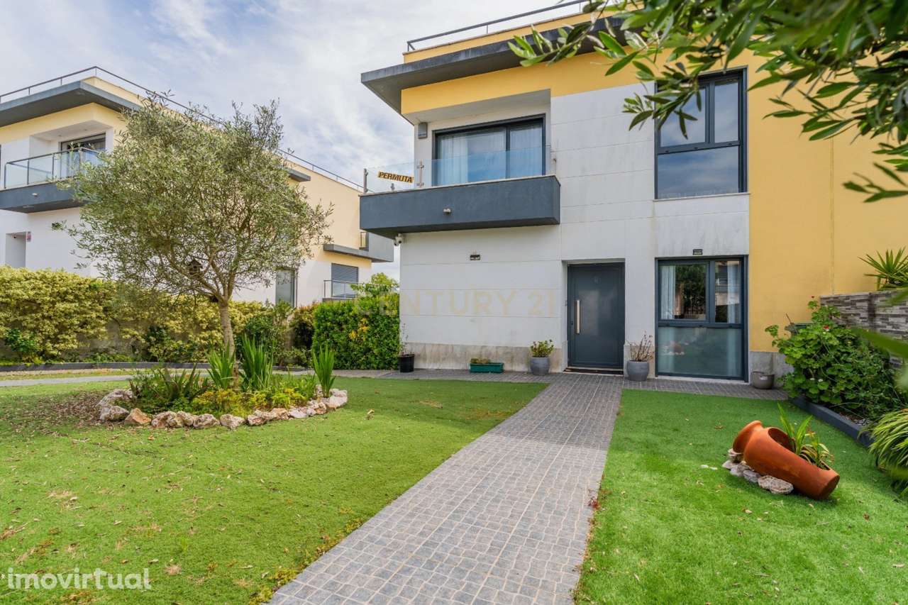 Moradia T3 com mais três divisões e piscina em Sintra com possibilidad - Grande imagem: 2/60