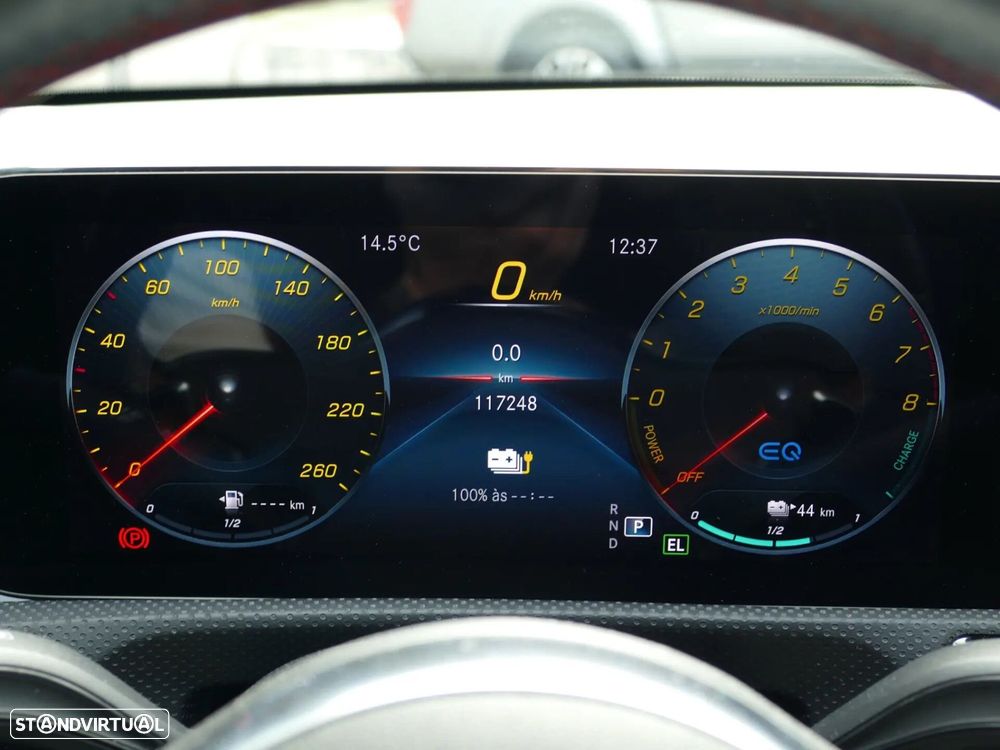 Mercedes-Benz CLA 250 e Shooting Brake AMG Line - 17