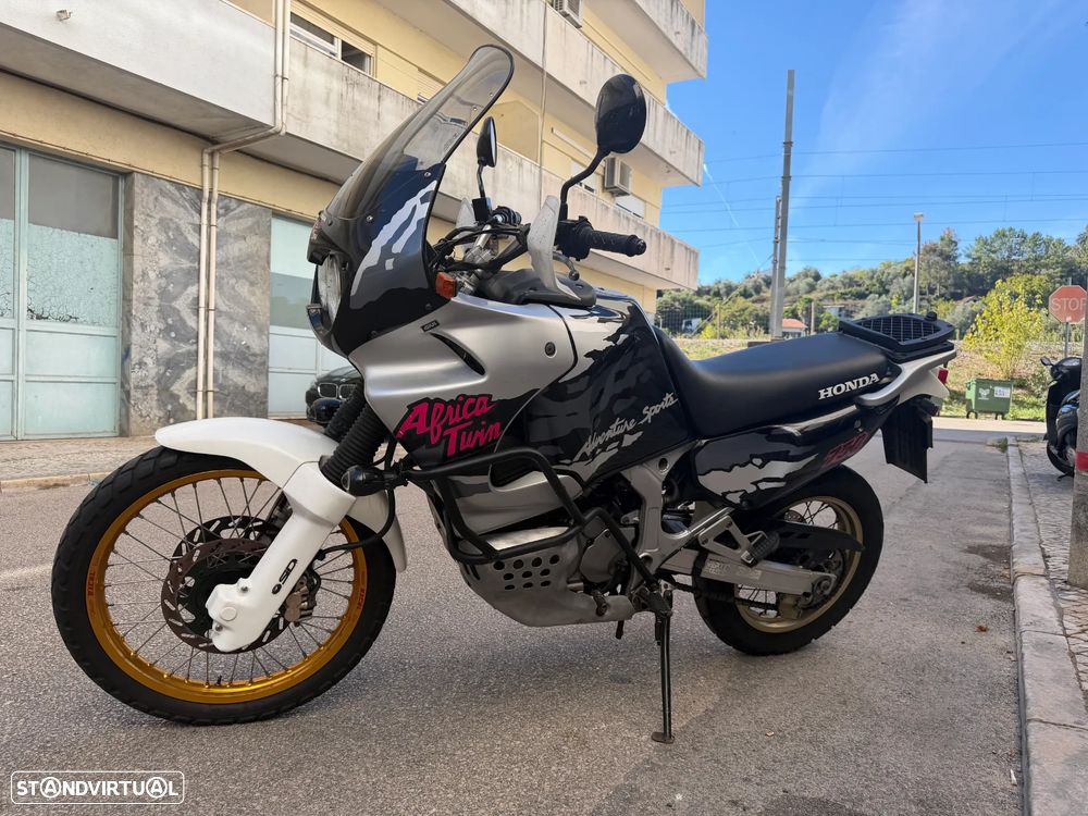 Honda Africa Twin XRV 750 - 6
