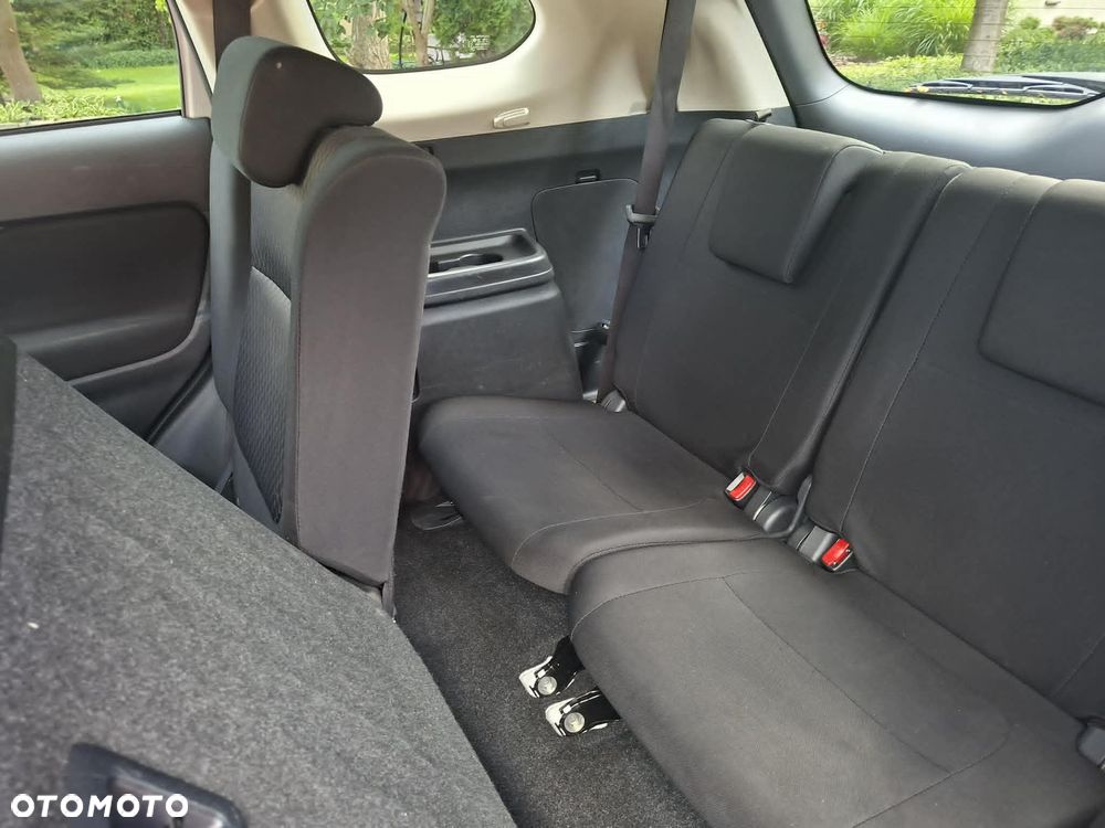 Mitsubishi Outlander 2.0 Intense CVT - 16