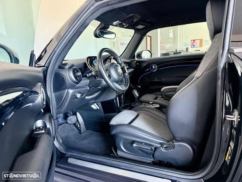 MINI 3 Portas Cooper SE Premium Essential - 11